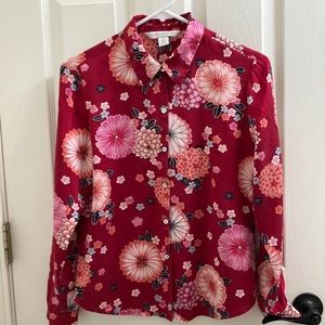 100% Silk. Size 8P Petite Sophisticate blouse